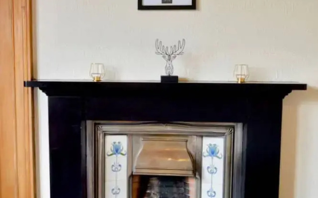 Charismatic 3 Bedroom Flat With Harry Potter Themes