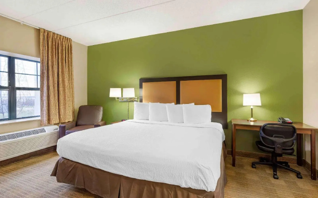 Extended Stay America Chicago - Lisle
