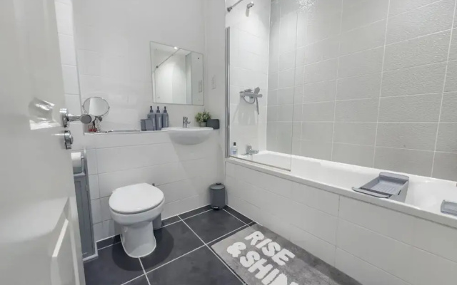 Sleeps 8 With Garden and Pet Friendly