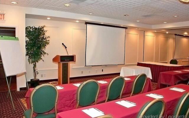 Holiday Inn Scranton East - Dunmore by IHG