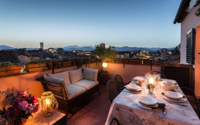 Casa Emy in Lucca With 3 Bedrooms and 2 Bathrooms