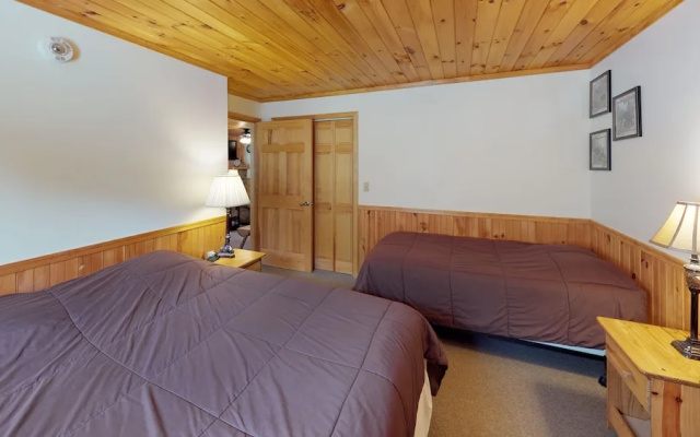 Rough Cut Lodge
