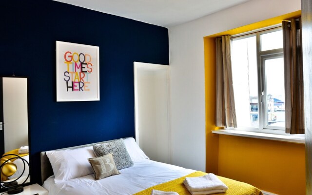 Captivating 3-bed House in Swansea Town Center