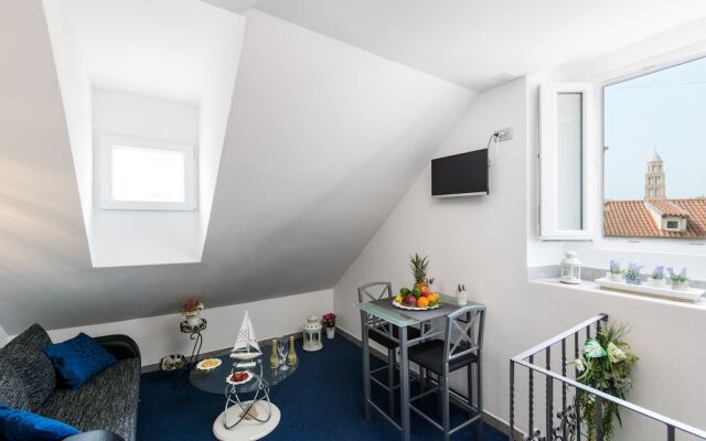 Split Apartments with Hotel Service