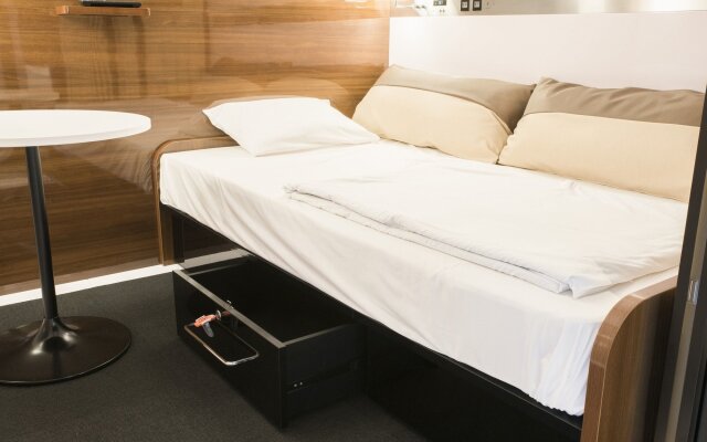 First Cabin Station Kyoto Umekoji Ryokan