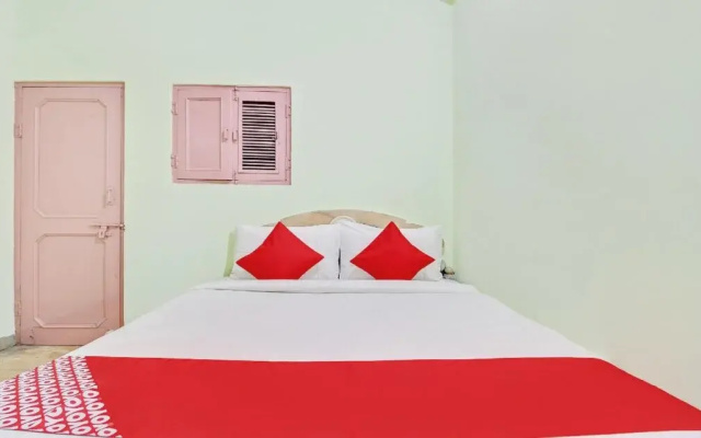 OYO Flagship 46695 Red Tomato Palace Spot On