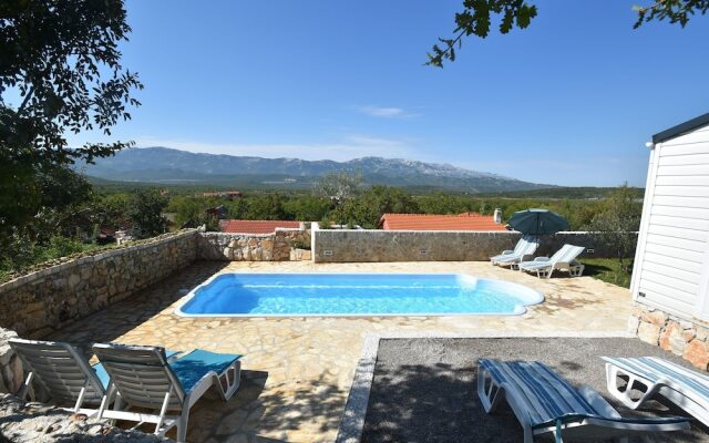 Welcoming Holiday Home in Ugljane With Swimming Pool