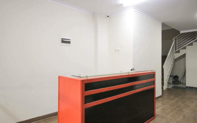 RedDoorz Syariah @ Jatinegara