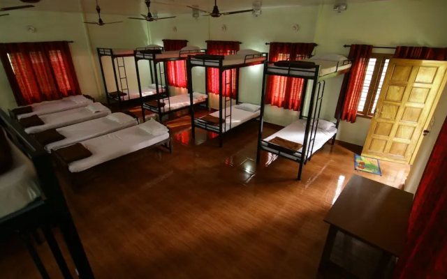 Hiliya Resort - Hostel