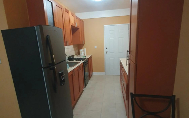 Lovely 2-bedroom apartment with shared jacuzzi & pool