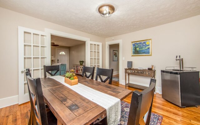 The Broadfoot Bungalow