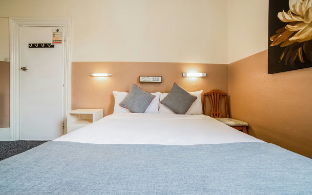 Devine Beach Hotel, Westcliff Southend-On-Sea