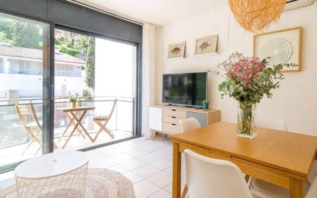 Beach Apartment in the heart of Tamariu