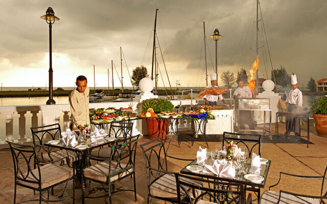 Avillion Admiral Cove