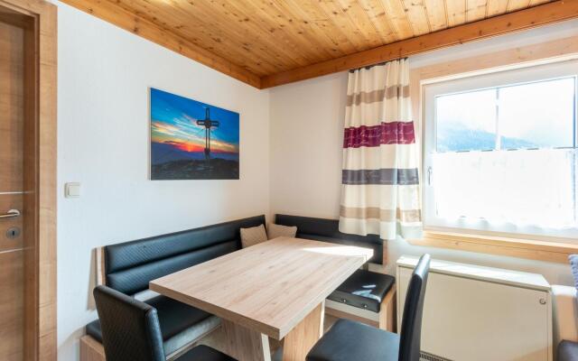 Romantic apartment in Bramberg with garden