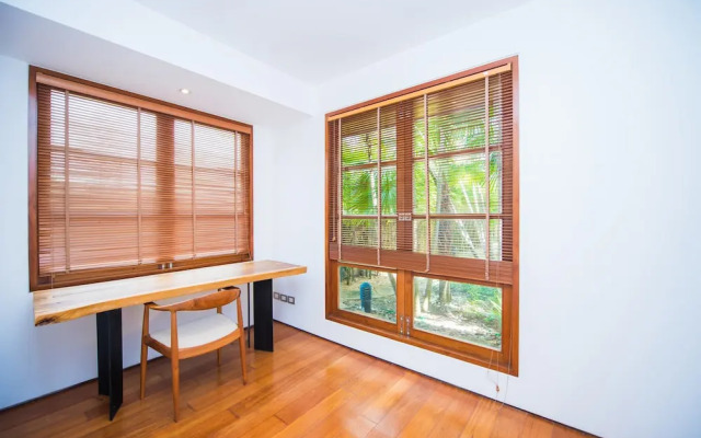 Charming Beachfront Villa on Bangtao
