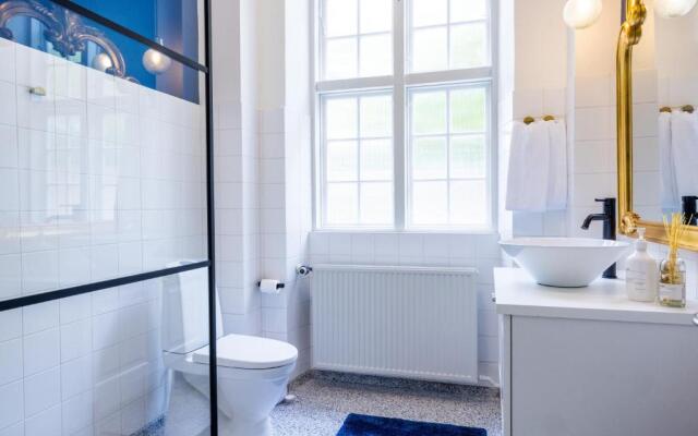 'Gem Suites Hotel Apartments
