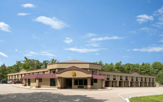 Super 8 by Wyndham West Greenwich/Providence