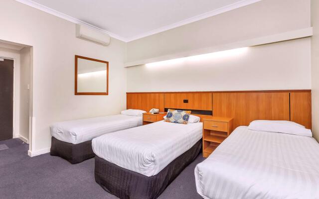 Metro Hotel Perth City