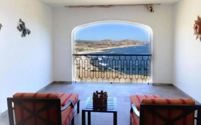 Spacious 3 Bedroom With Plunge Pool in Cabo