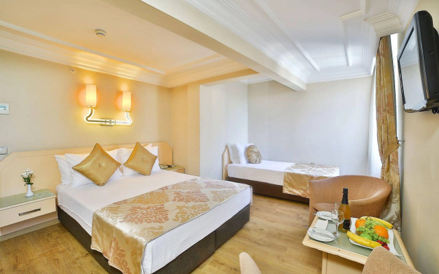 The Time Hotel Old City