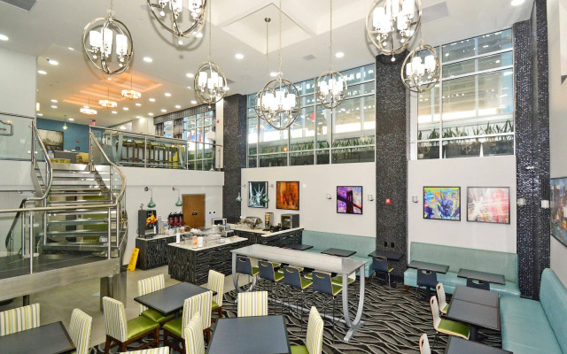 LaGuardia Airport Hotel Queens