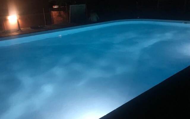 Bora Bora Holiday's Lodge and Villa