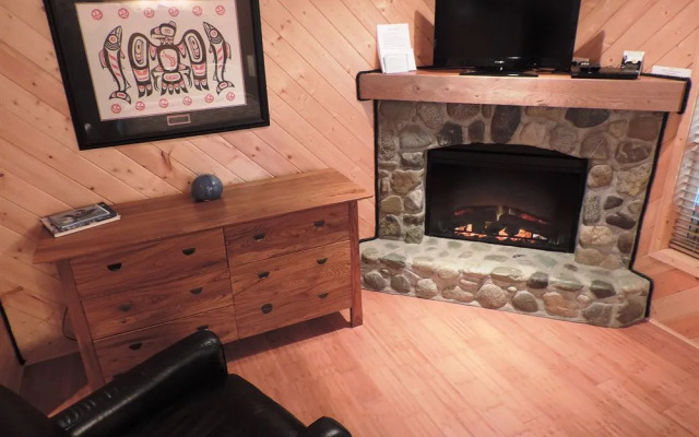 Wild Pacific Waterfront Cabins