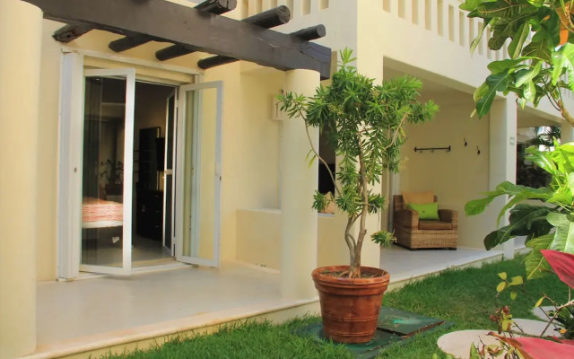 Exquisite Condo with Roof Pool I Near 5th & Beach