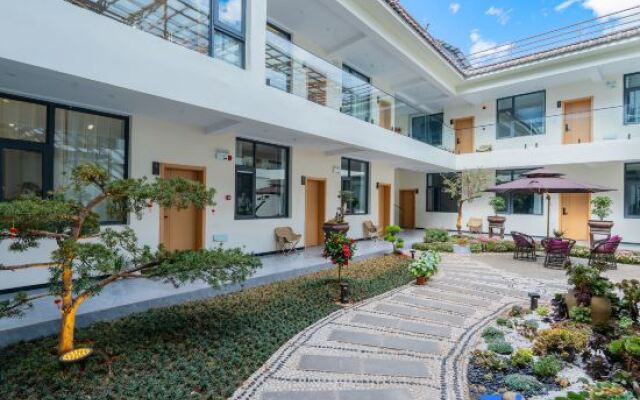 Artistic-Dawn, Twilight and Evening Wind New Chinese Design Courtyard