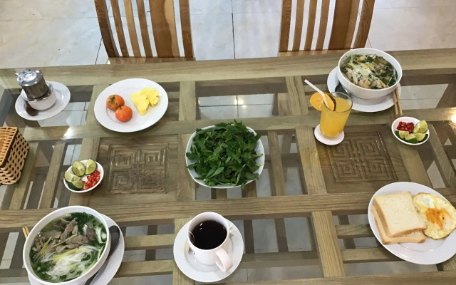 Cong Khanh Hotel