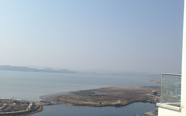 Mushroom Homestay Ha Long