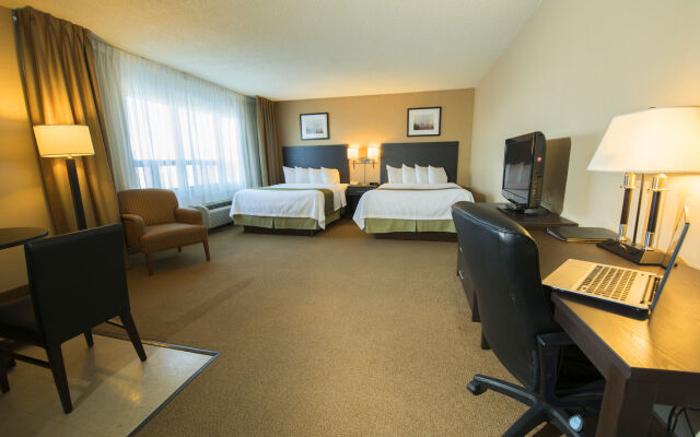 Quality Inn & Suites P.E. Trudeau Airport