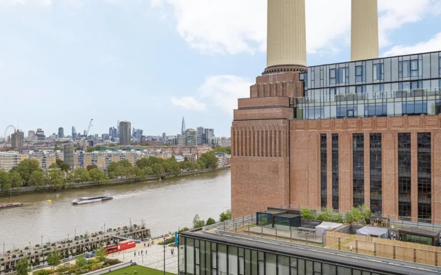 Battersea Power Station Flat With River Views
