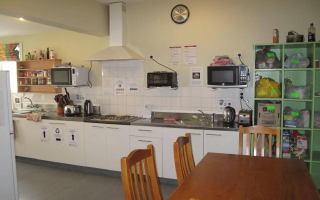 Dorset House Backpackers