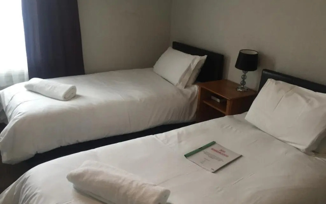 Albert & Victoria Hotel