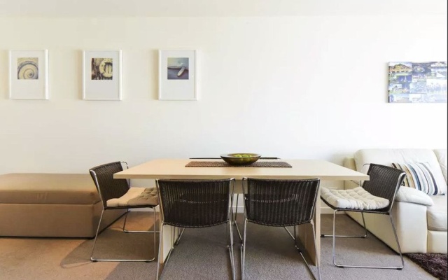 Melbourne by the Botanical Gardens – Guest Rooms – Melbourne