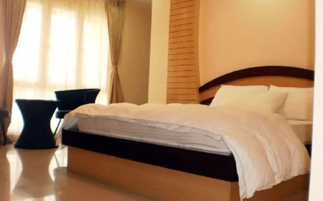 Hotel Hilltop International