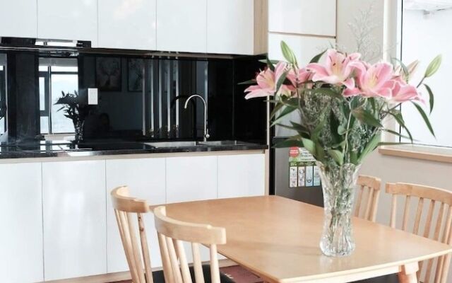 Beach City Apartment