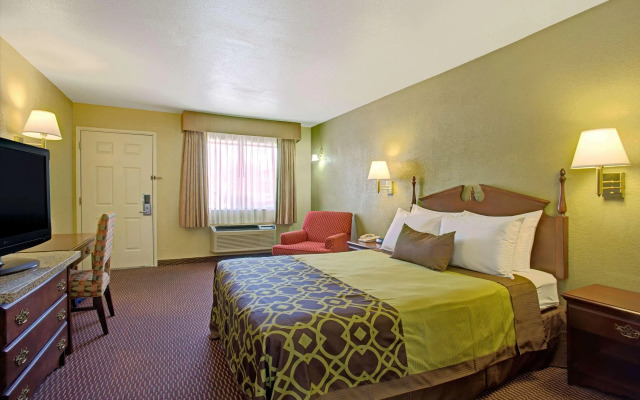 Travelodge by Wyndham Tucson AZ
