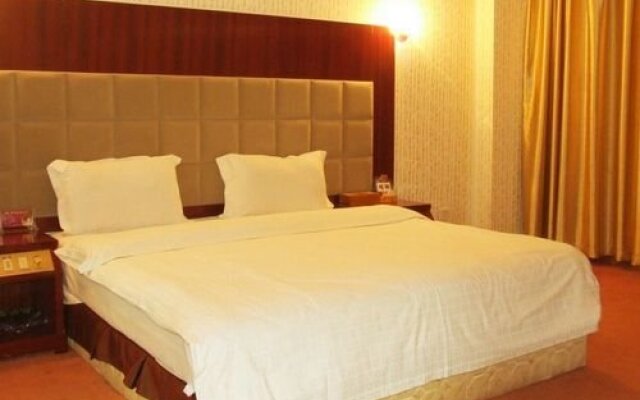 Golden Palace Hotel (Huizhou West Lake Bus Terminal)