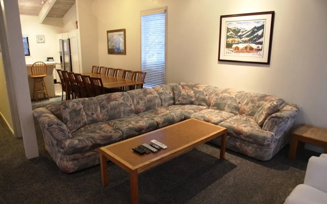 Mammoth West #116 Condo