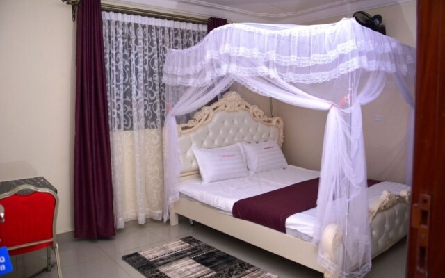 Mak-Queen Hotel