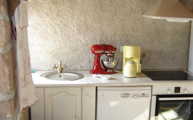 La Petite Maison Dans Les Prés