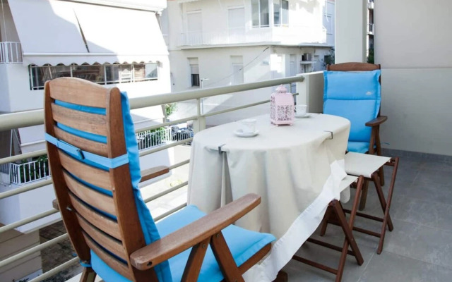 Elegant & Spacious  Apt. with Sea View