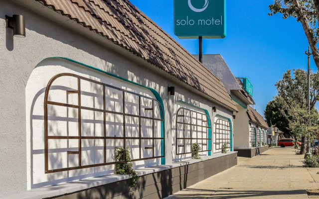 Solo Motel - Broadway