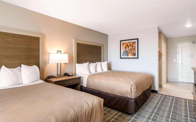 Quality Inn & Suites Carlsbad Caverns Area