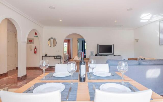 Excellent T2 apartment with pools 400m Falesia beach