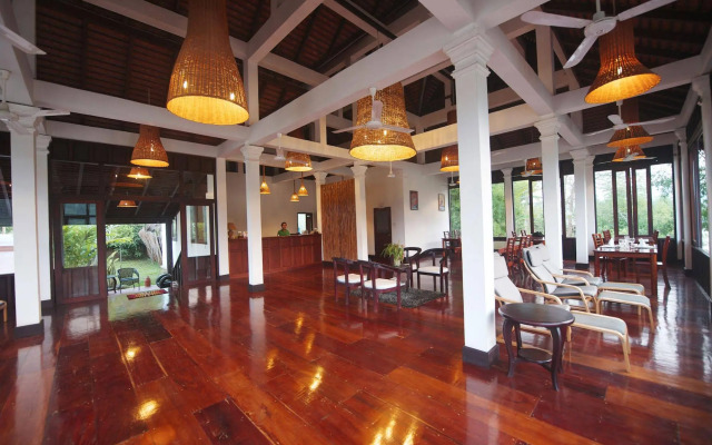 Nam Ou Riverside Hotel & Resort