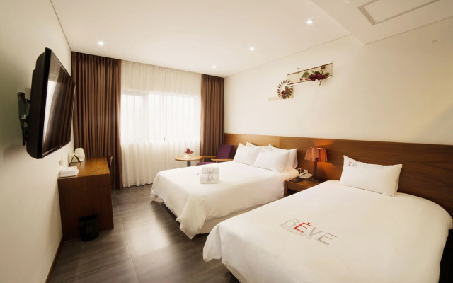 Reve Hotel Jeju